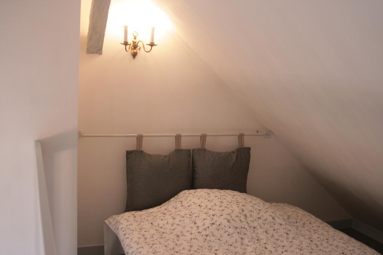 Domaine Des Douves Bed & Breakfast Ancy-le-Franc Exterior foto