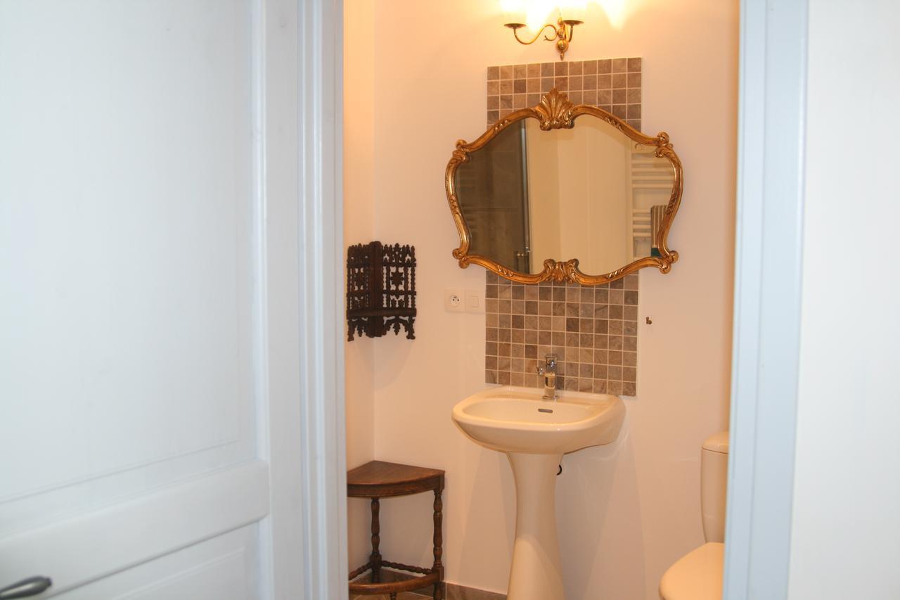 Domaine Des Douves Bed & Breakfast Ancy-le-Franc Exterior foto