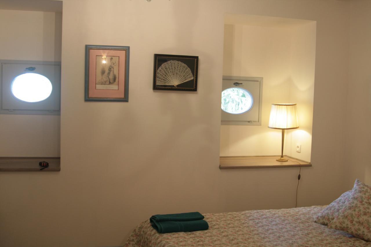 Domaine Des Douves Bed & Breakfast Ancy-le-Franc Exterior foto