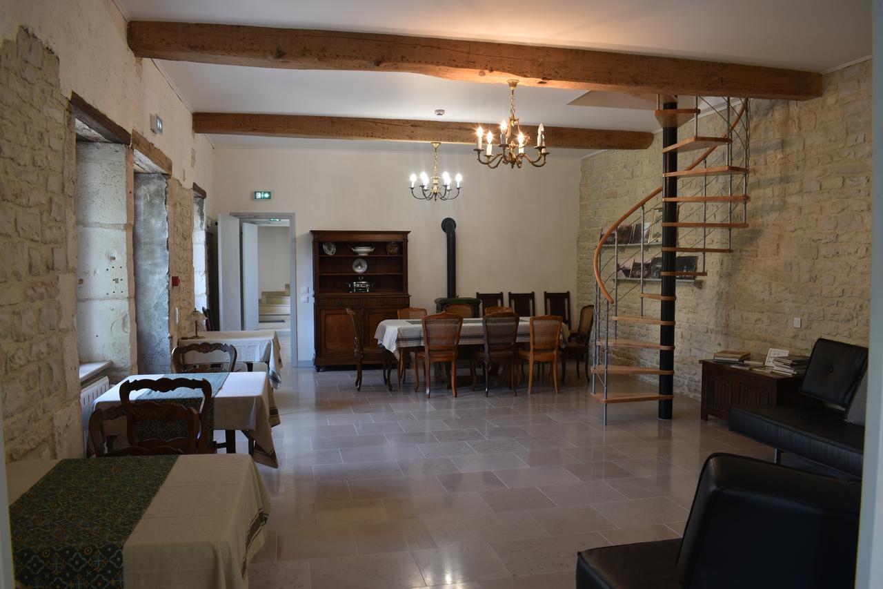 Domaine Des Douves Bed & Breakfast Ancy-le-Franc Exterior foto