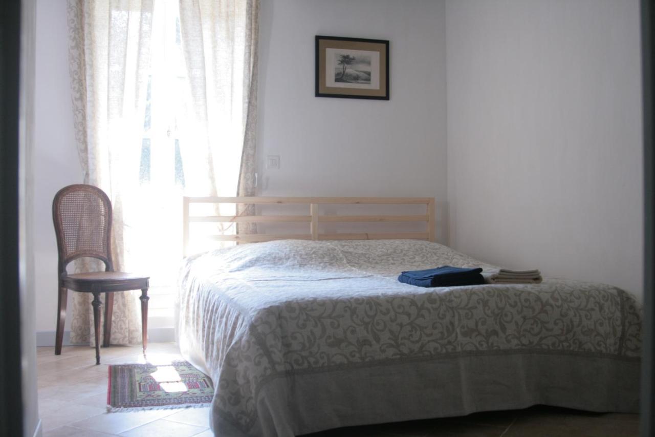 Domaine Des Douves Bed & Breakfast Ancy-le-Franc Exterior foto