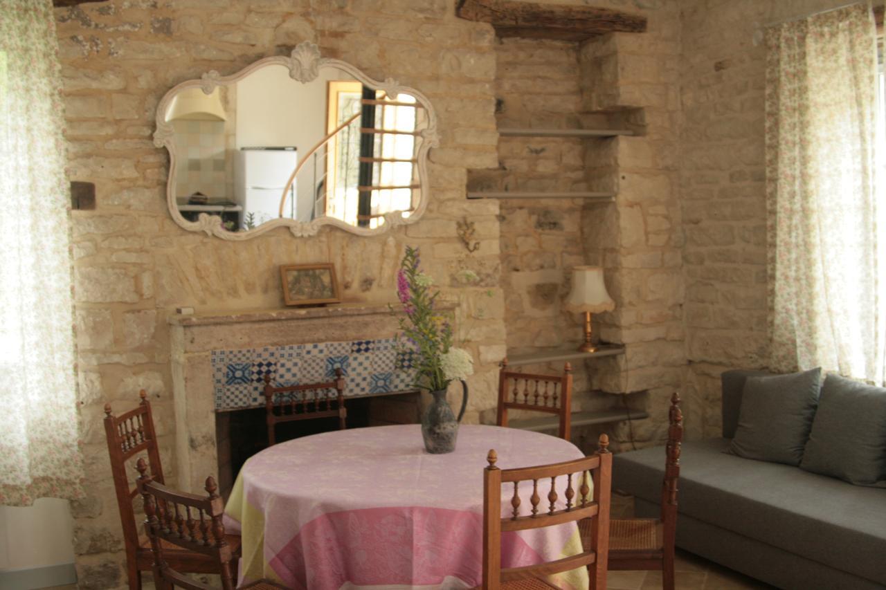 Domaine Des Douves Bed & Breakfast Ancy-le-Franc Exterior foto