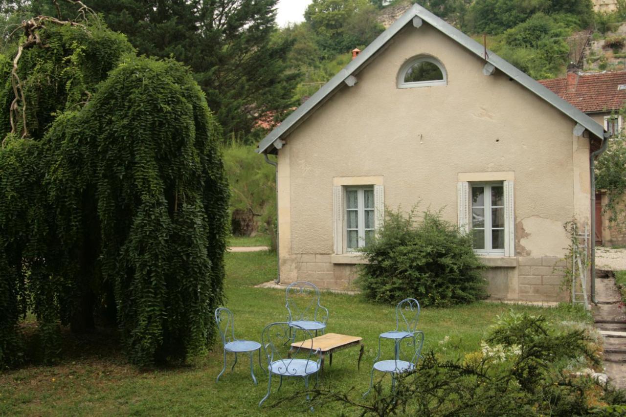 Domaine Des Douves Bed & Breakfast Ancy-le-Franc Exterior foto